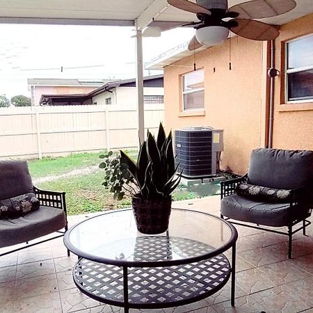House Close To Downtown, Airport, Raymond James Stadium, And Many More Places Tampa Exterior photo