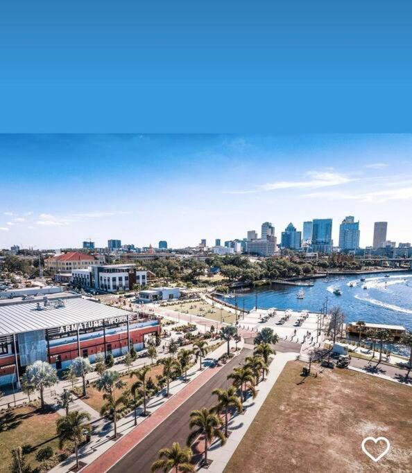 House Close To Downtown, Airport, Raymond James Stadium, And Many More Places Tampa Exterior photo